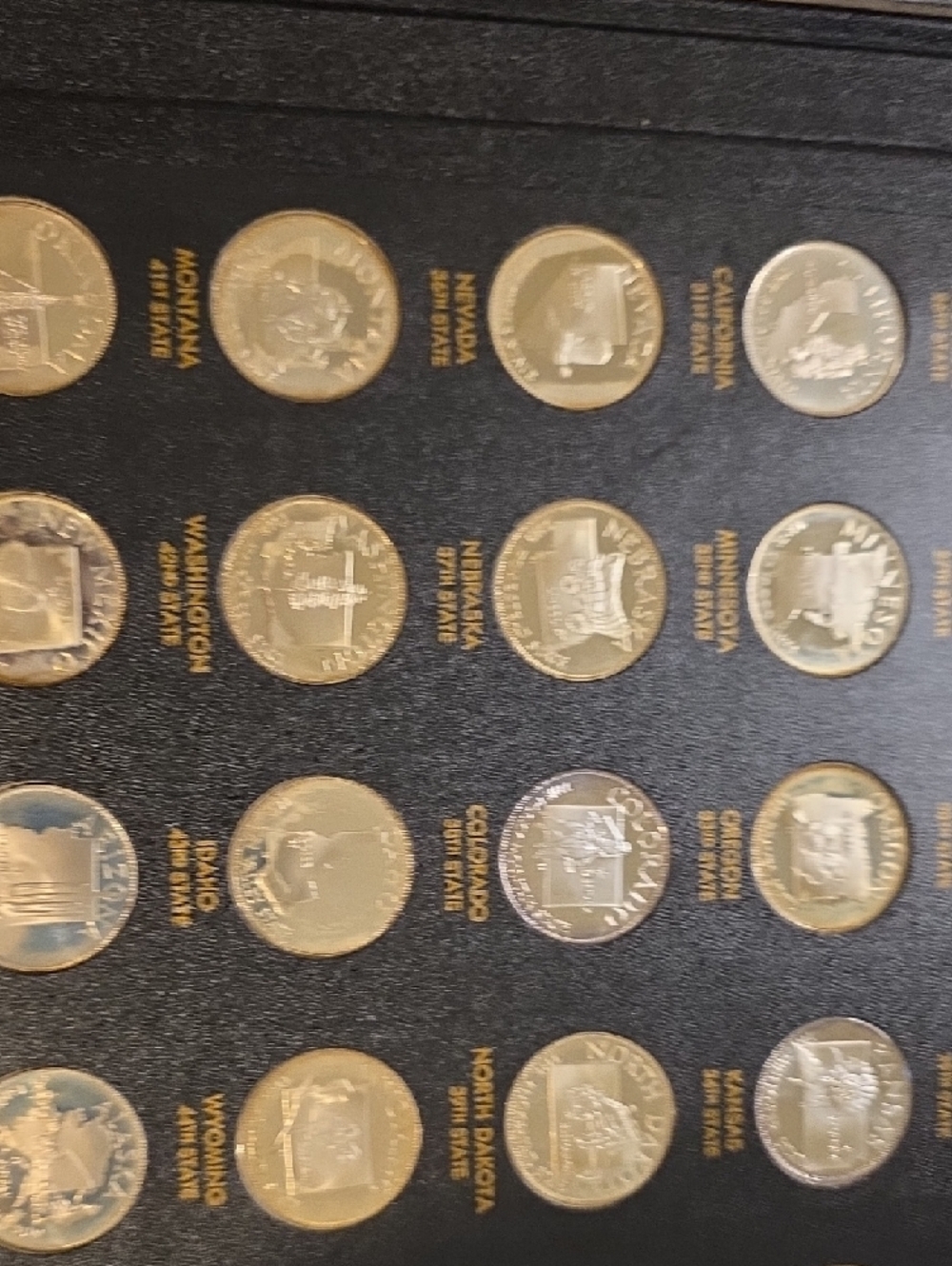 Franklin Mint Black and Gold 'States of the Union Series' Presentation Case - Picture 5 of 13